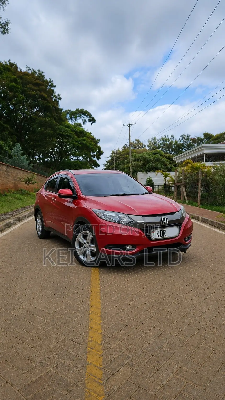 Honda Vezel 1.5 Hybrid 2WD 2017 Red