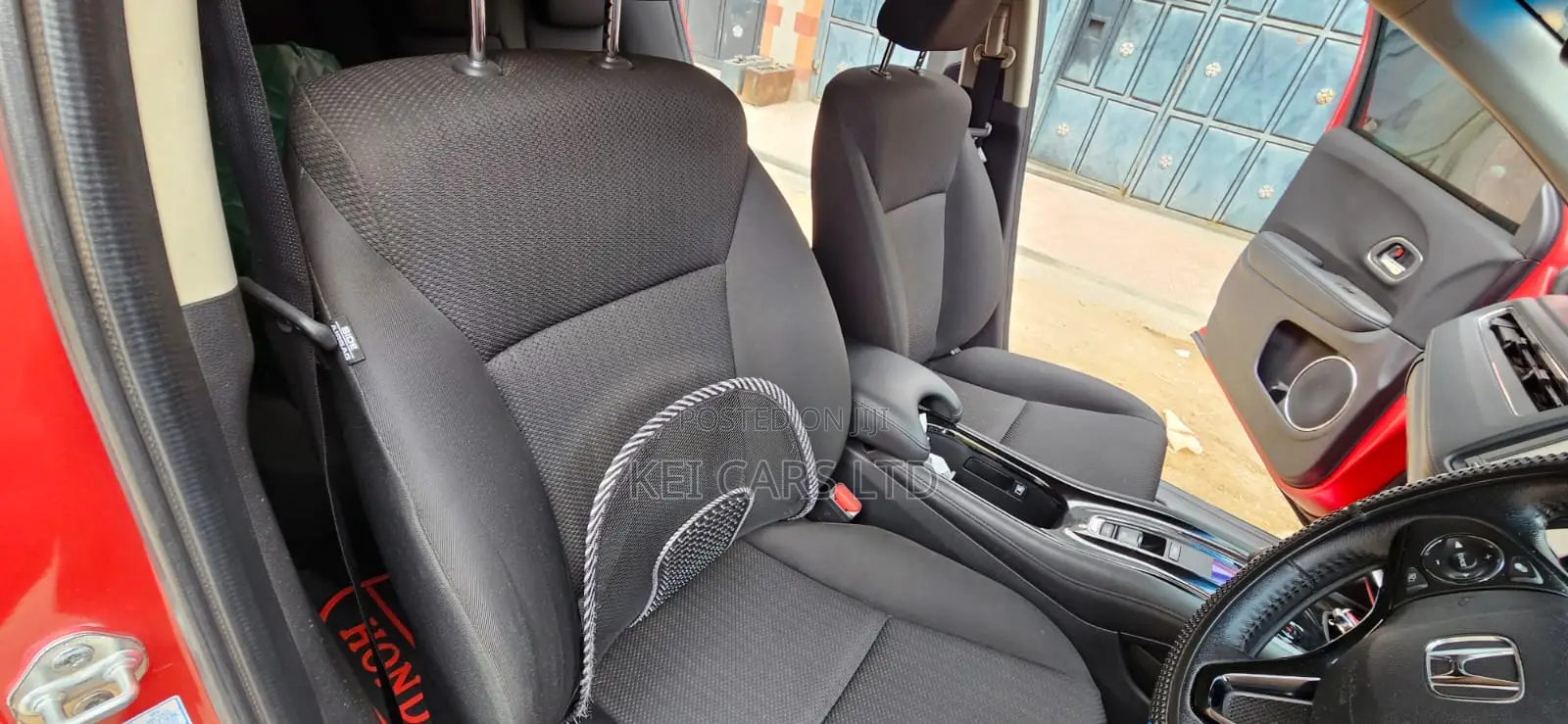 Honda Vezel 1.5 Hybrid 2WD 2017 Red
