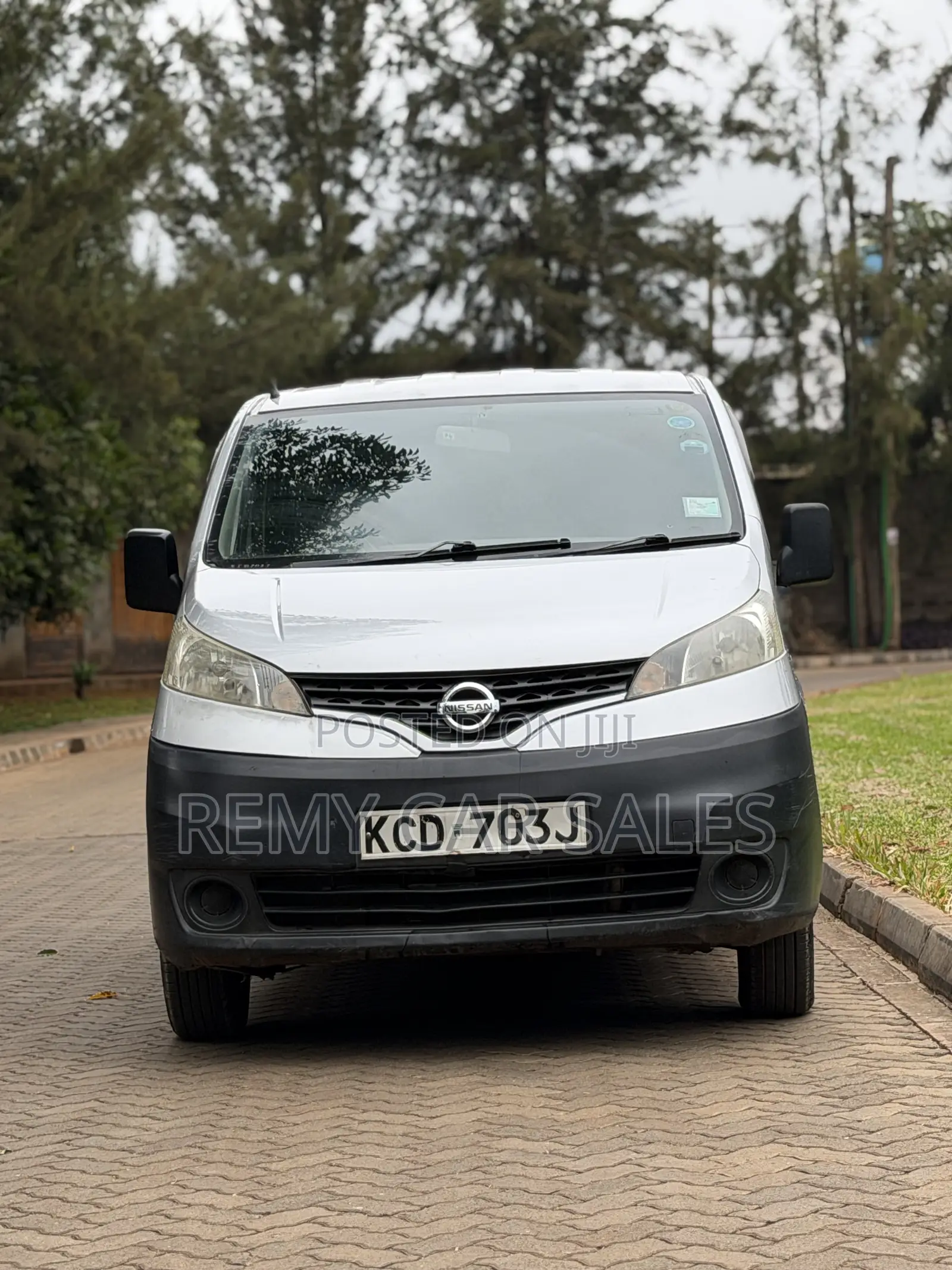 Nissan NV200 2009 Silver