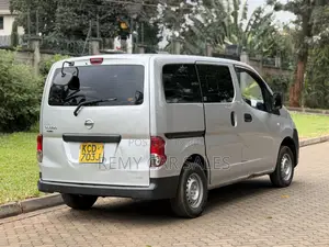Nissan NV200 2009 Silver