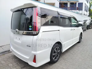 Toyota Noah 2020 White