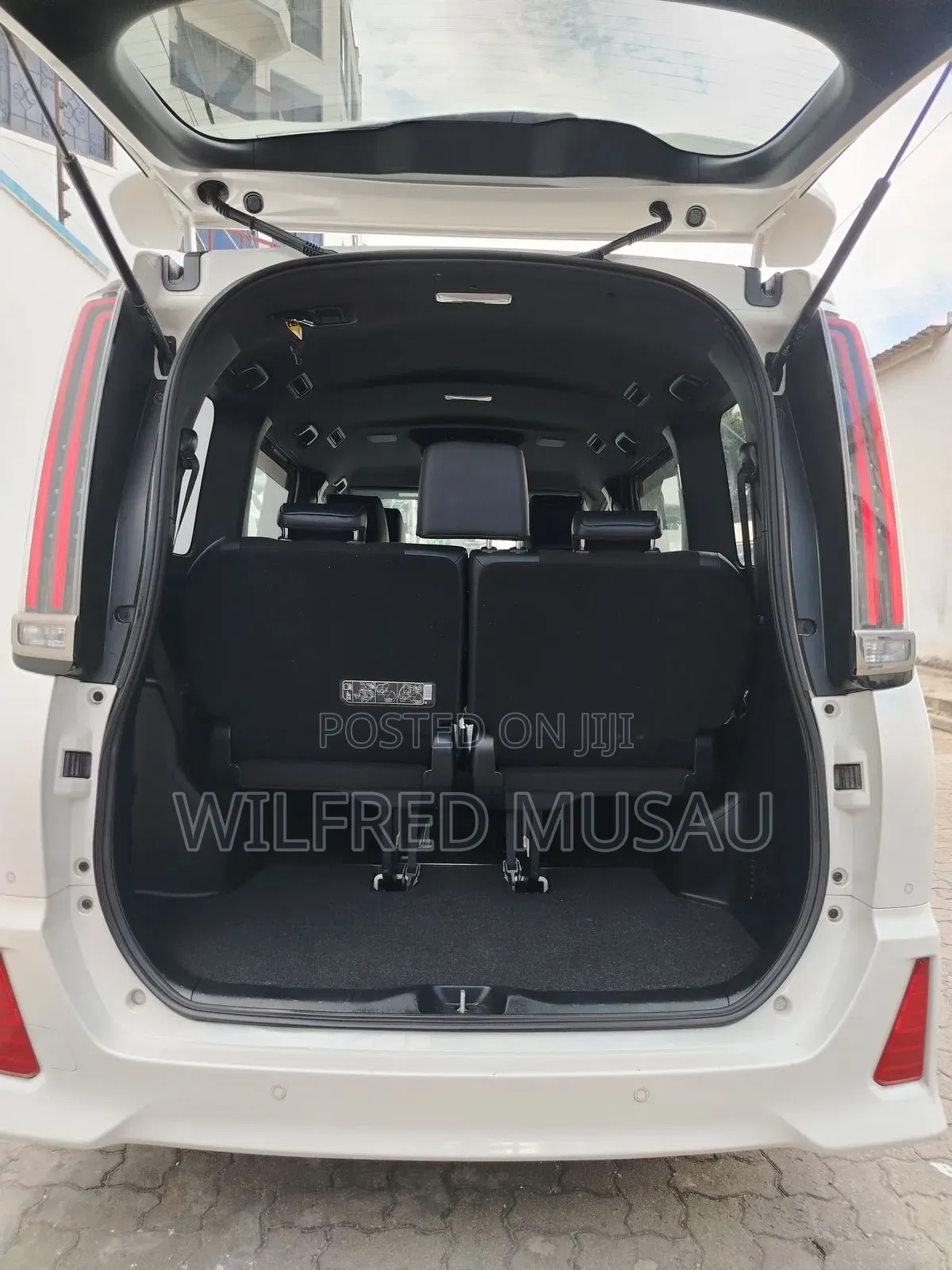 Toyota Noah 2020 White