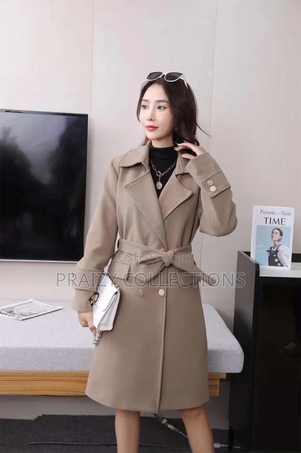 Beautiful Ladies Double Breast Trenchcoat - thumbnail 3