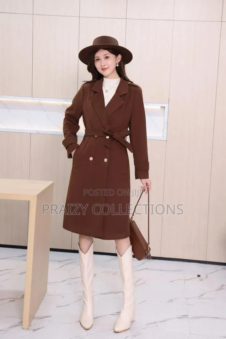 Beautiful Ladies Double Breast Trenchcoat