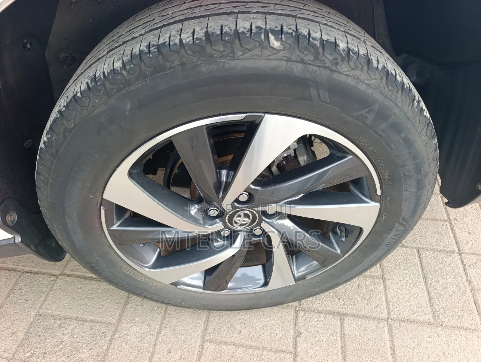 Toyota Harrier 2018 White
