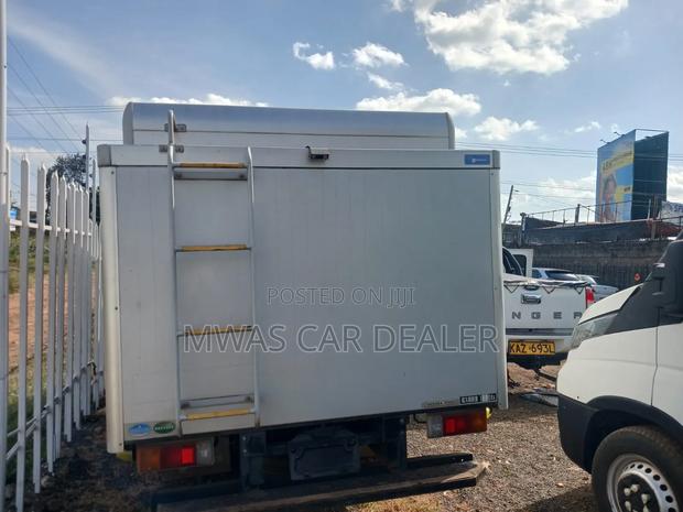 Selling Toyota Dyna Diesel 4000 Cc Automatic - thumbnail 2