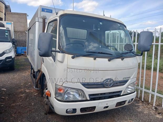 Selling Toyota Dyna Diesel 4000 Cc Automatic - thumbnail 3