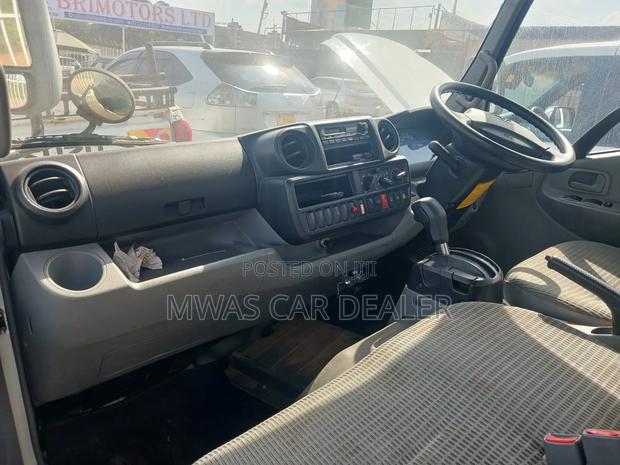 Selling Toyota Dyna Diesel 4000 Cc Automatic - thumbnail 12