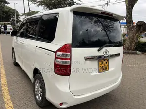 Toyota Noah 2012 White