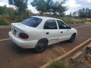 Hyundai Accent 1998 White