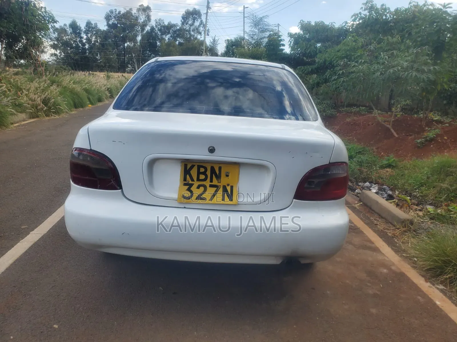 Hyundai Accent 1998 White