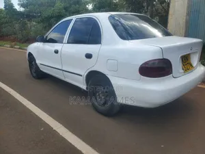 Hyundai Accent 1998 White