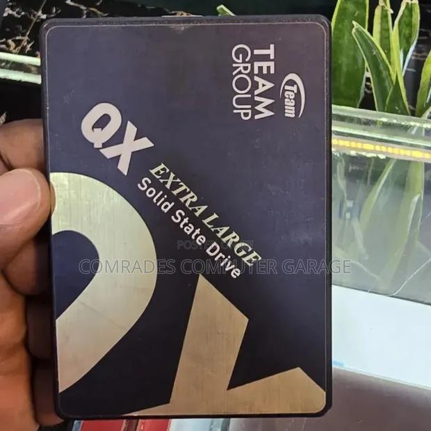 2.5 SSD 2tb Internal Extra Large Storage - thumbnail 3