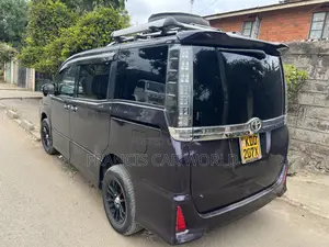 Toyota Voxy SV Premium 2014 Black