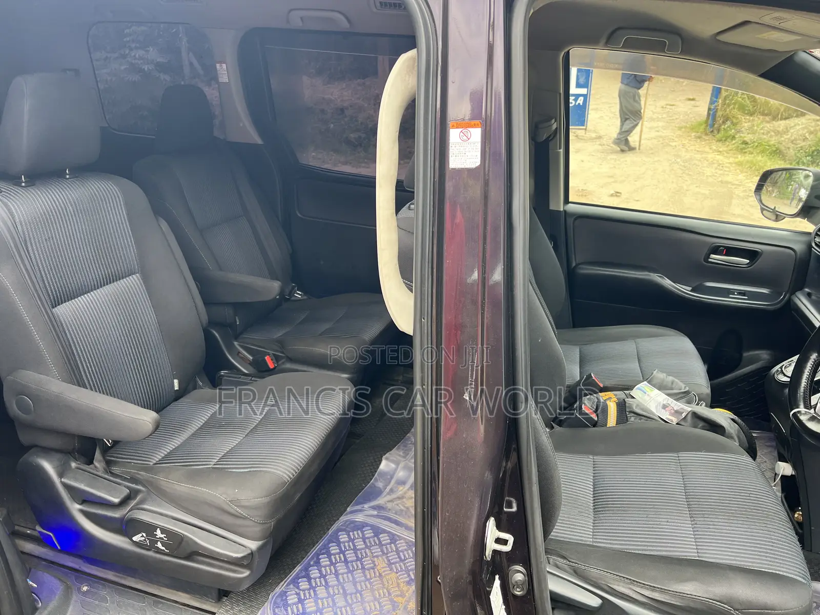 Toyota Voxy SV Premium 2014 Black