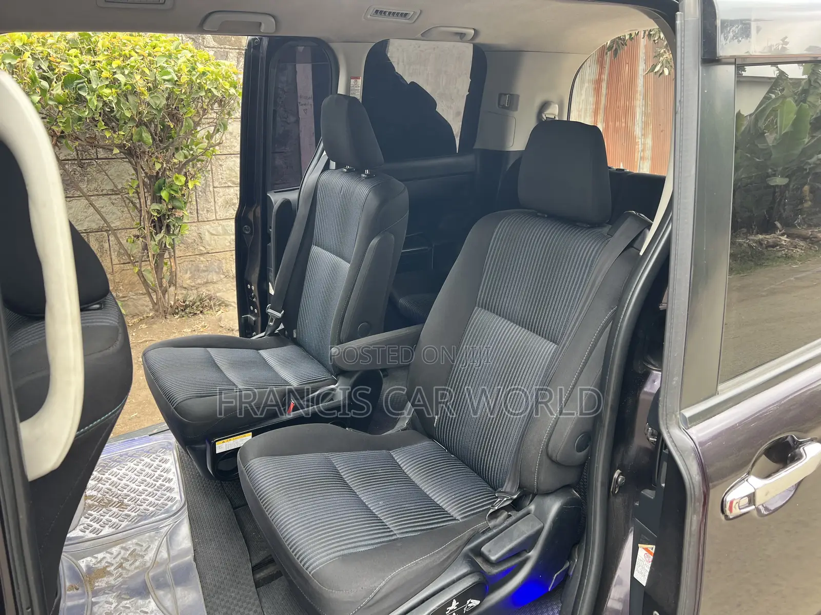 Toyota Voxy SV Premium 2014 Black