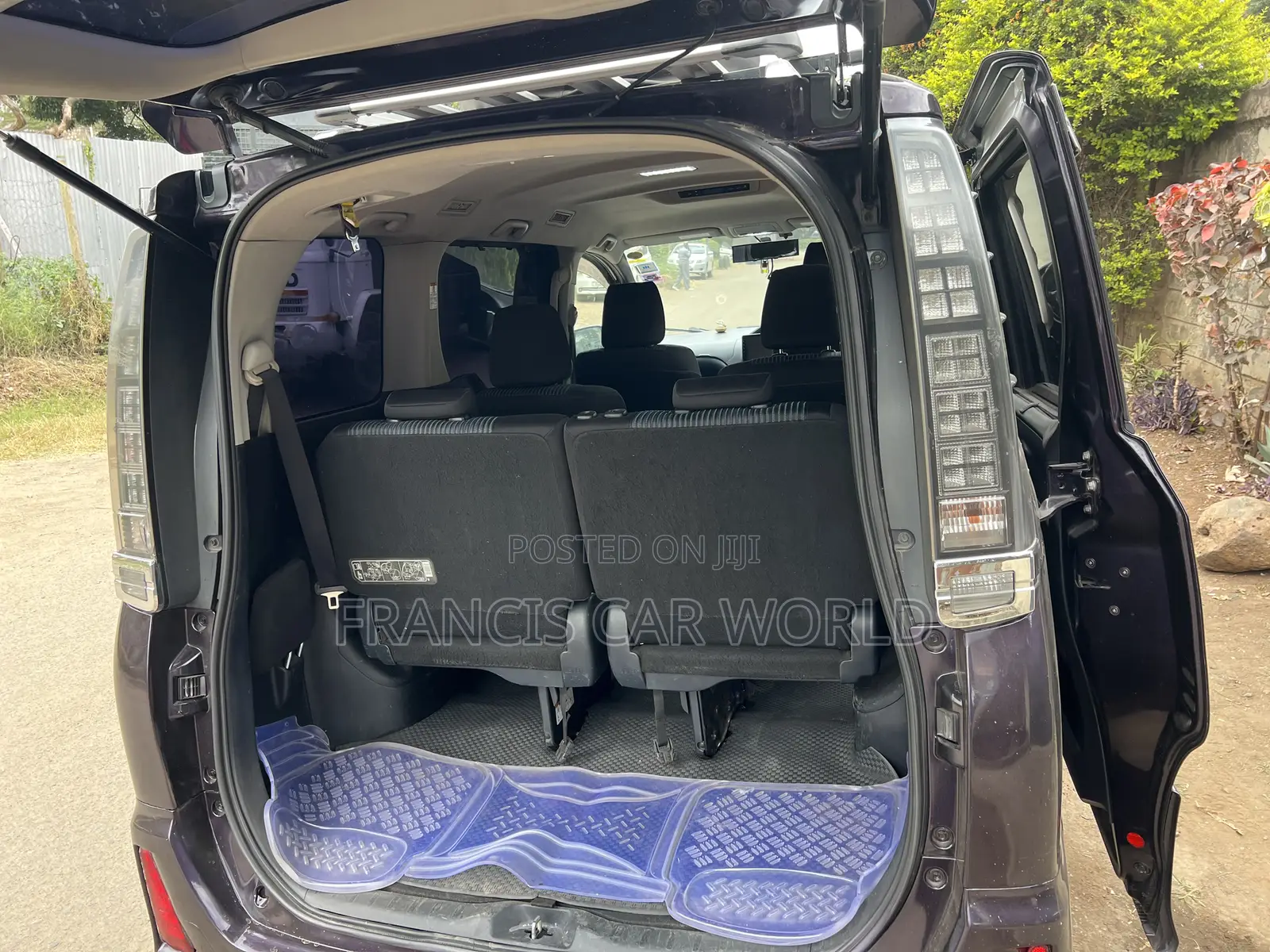 Toyota Voxy SV Premium 2014 Black