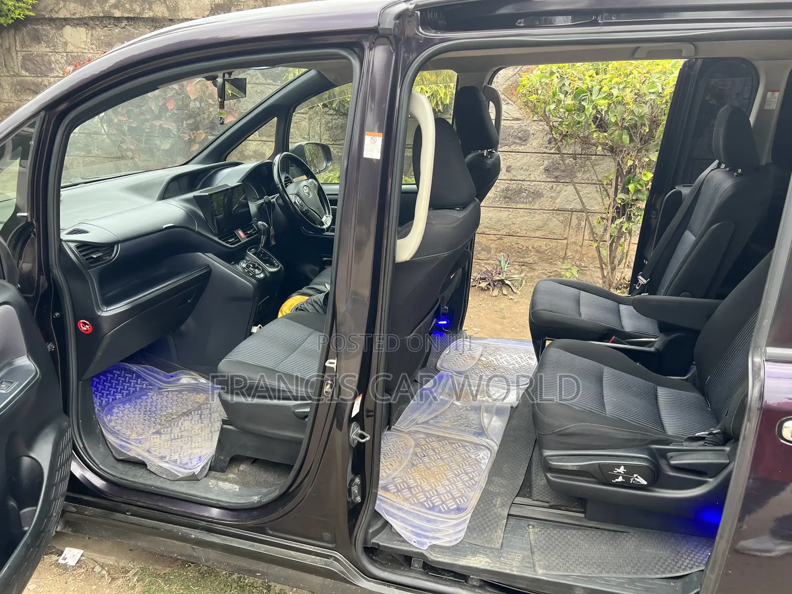 Toyota Voxy SV Premium 2014 Black