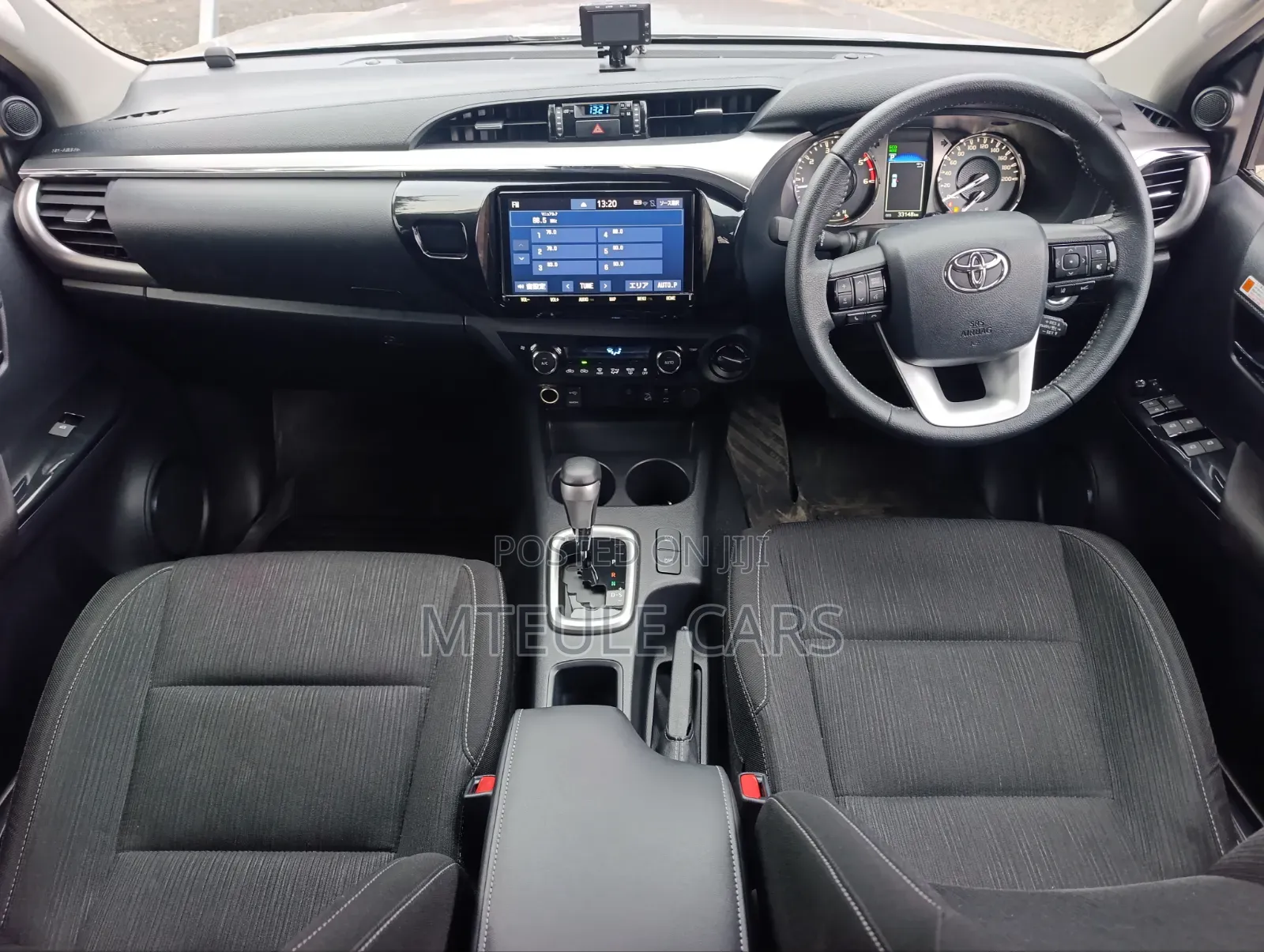 Toyota Hilux 2020 Silver