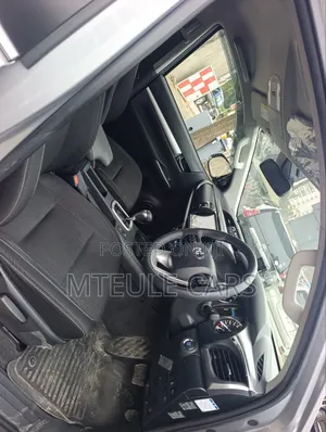 Toyota Hilux 2020 Silver