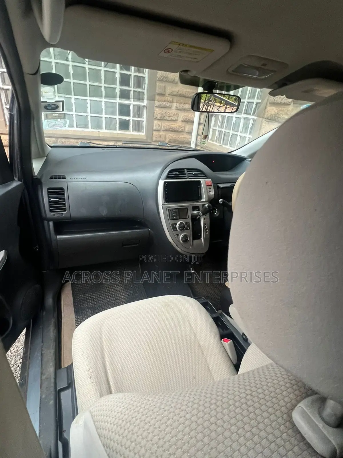 Toyota Ractis 2010 Gray