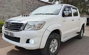 Toyota Hilux 2016 White