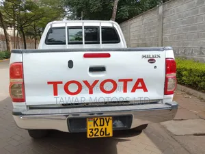 Toyota Hilux 2016 White
