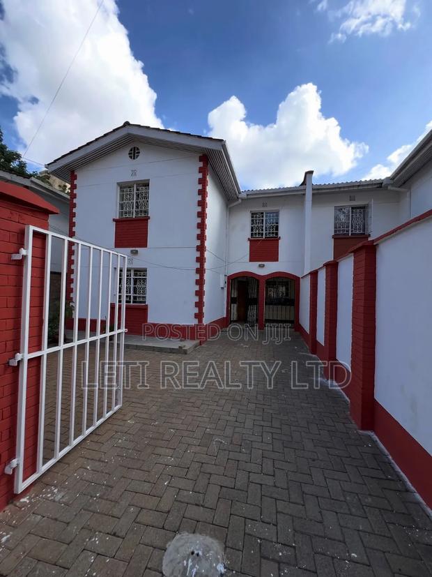 5bdrm Townhouse / Terrace in Valley Arcade for rent