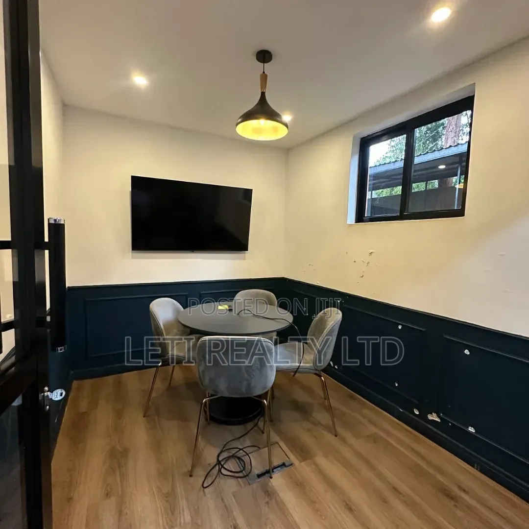 12bdrm House in Muthangari for rent