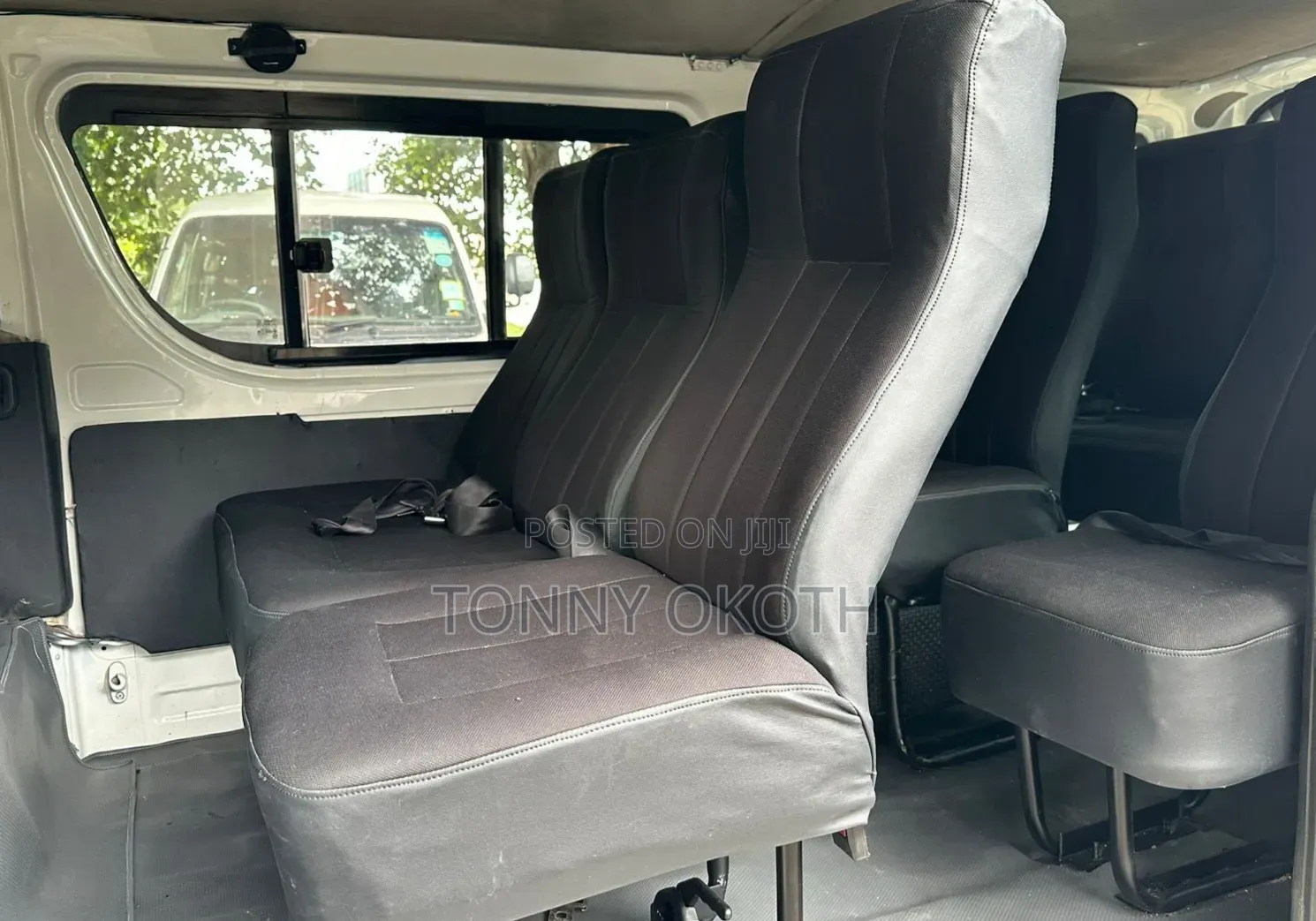 Toyota HiAce 2012 Silver
