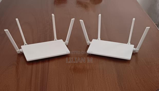 Huawei Wifi Routers (Set of 2)