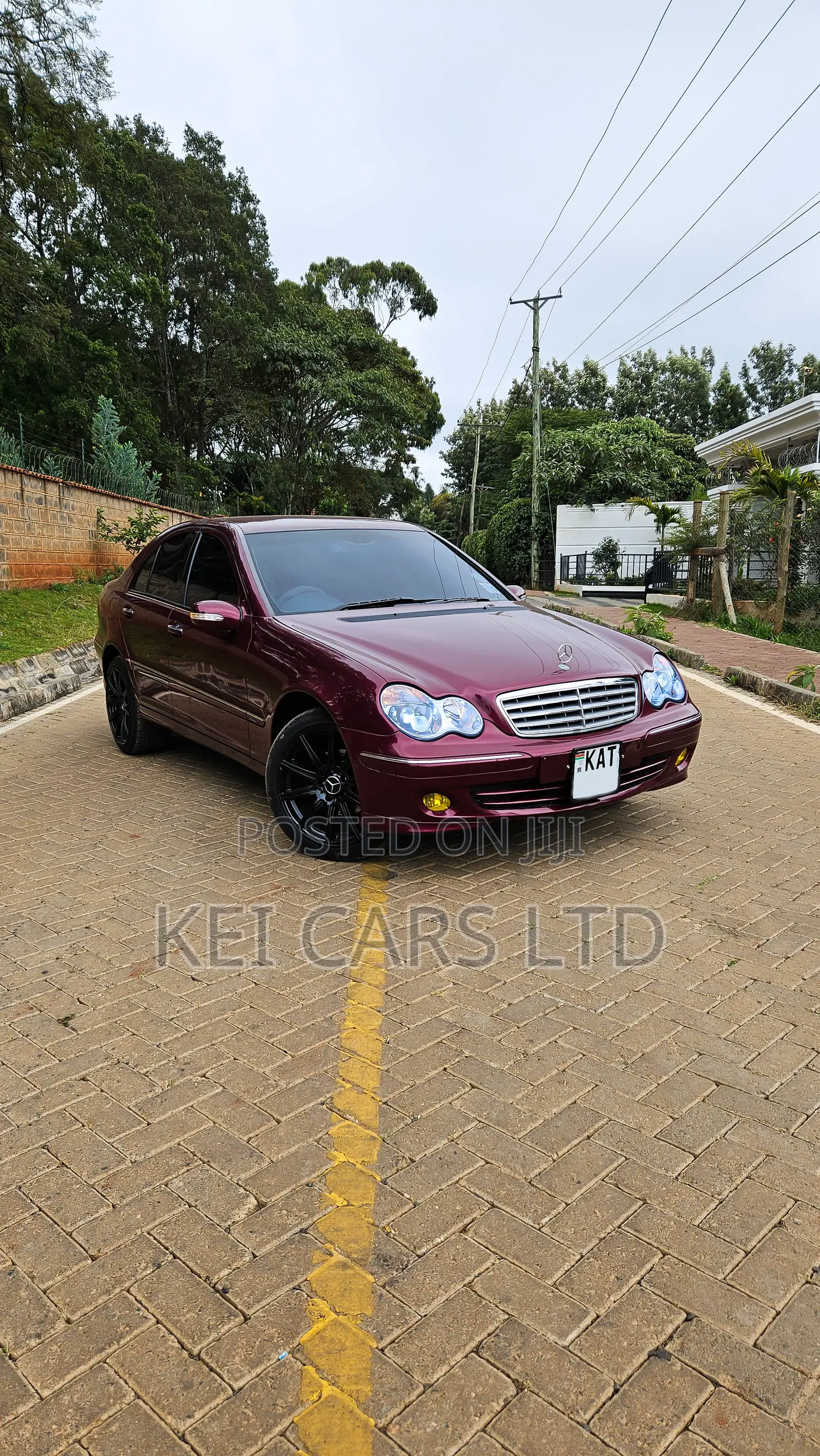 Mercedes-Benz C200 2004 Maroon