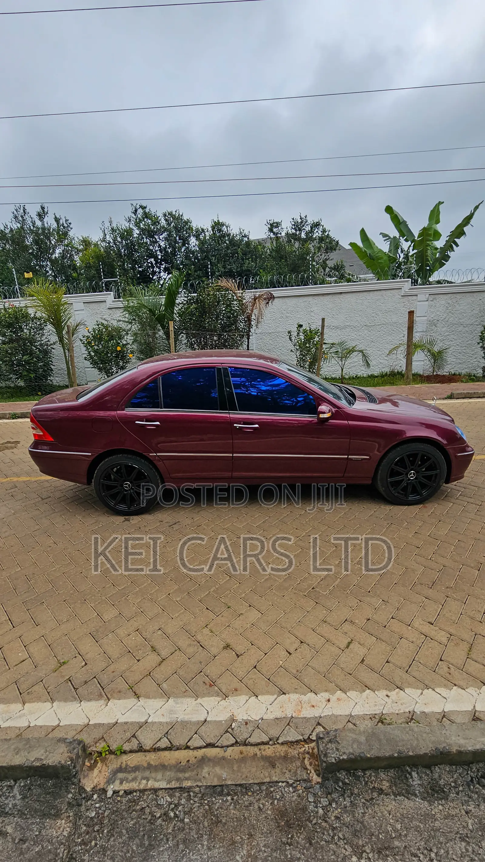 Mercedes-Benz C200 2004 Maroon