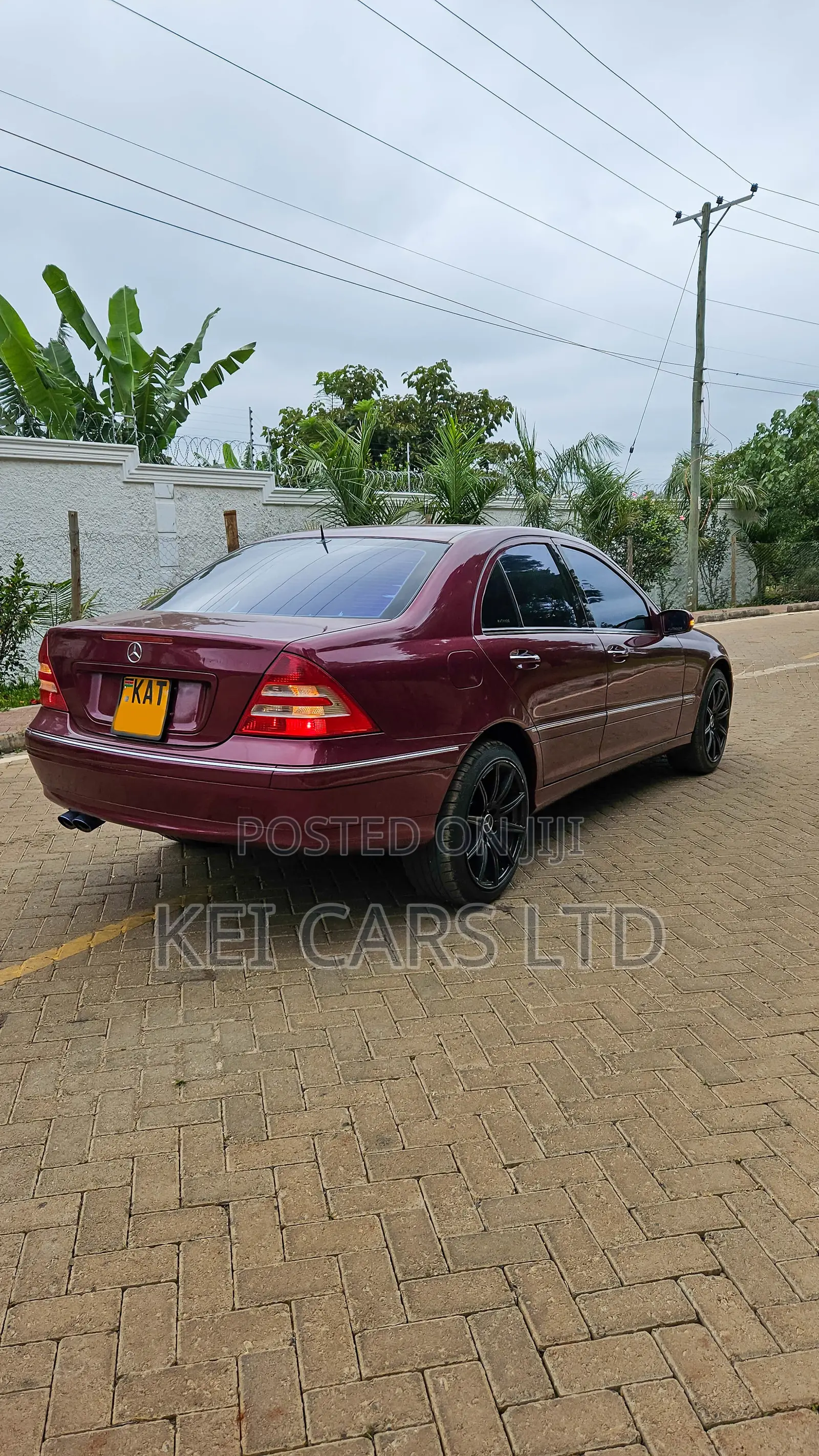Mercedes-Benz C200 2004 Maroon