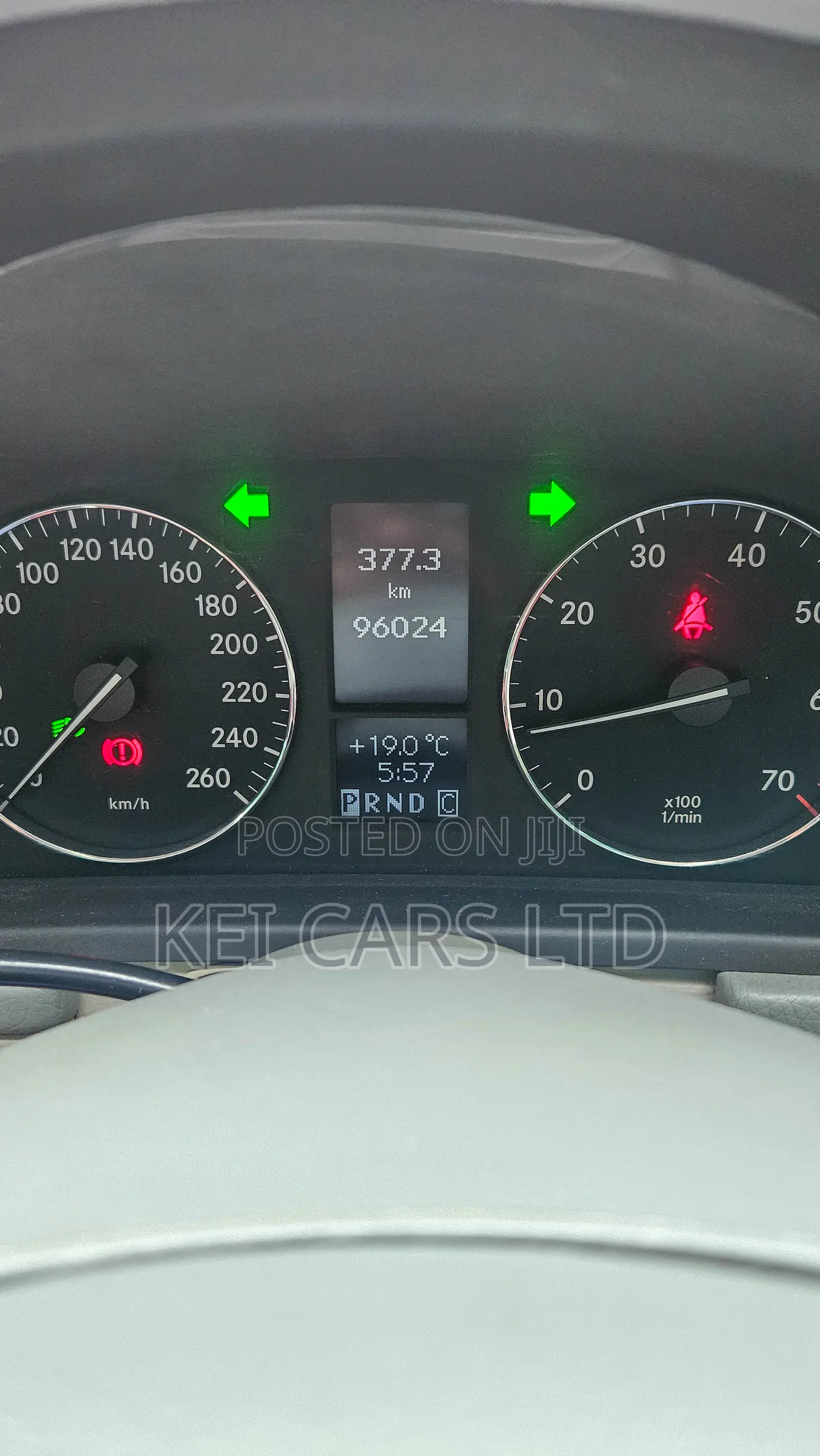 Mercedes-Benz C200 2004 Maroon