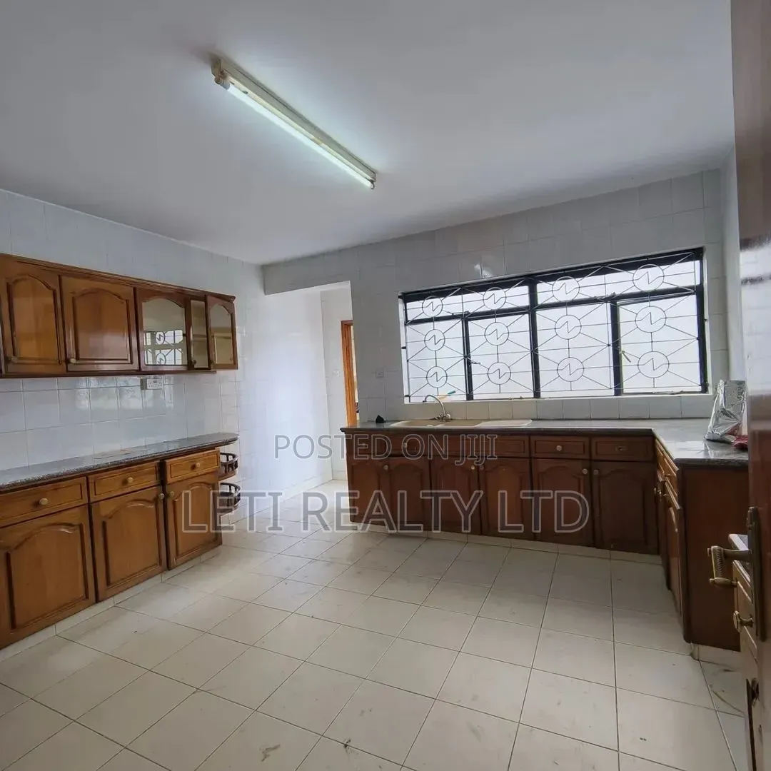 4bdrm Townhouse / Terrace in Muthangari for rent