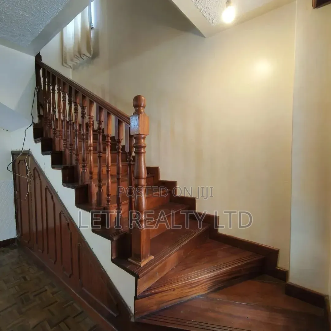 4bdrm Townhouse / Terrace in Muthangari for rent