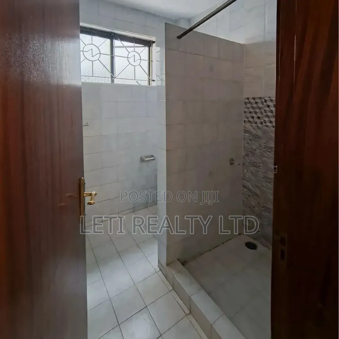 4bdrm Townhouse / Terrace in Muthangari for rent