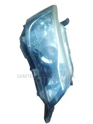 Fielder 161 Xenon Headlights