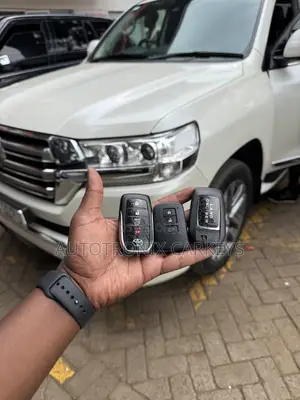 Toyota Land Cruiser 200 Series Sahara Keys Done