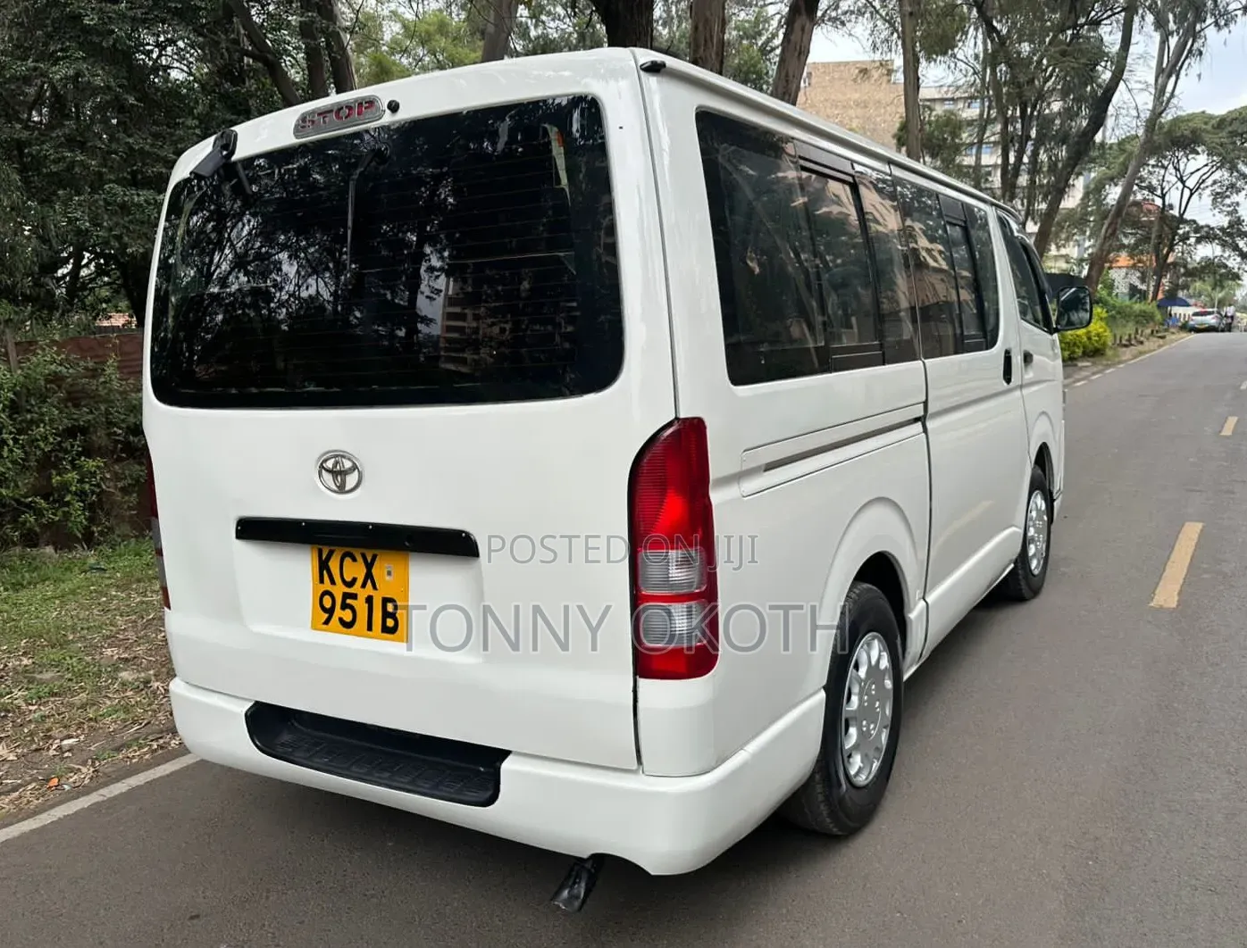 Toyota HiAce 2012 White