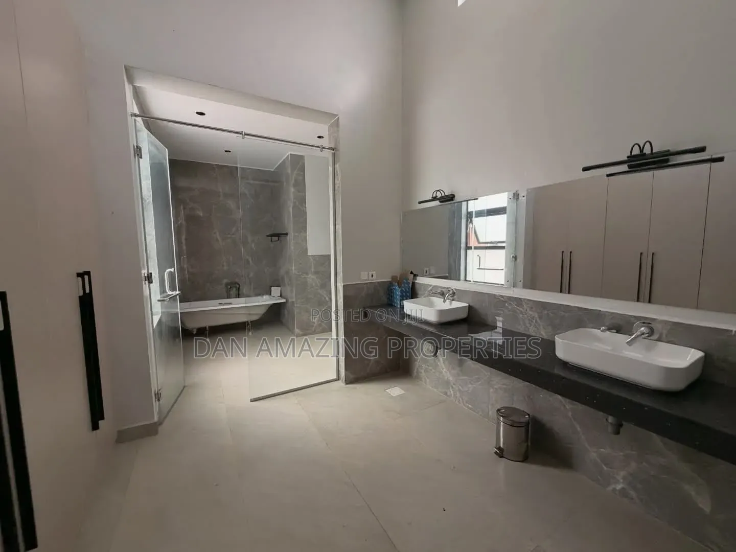 5bdrm Maisonette in Karen Tree Lane for rent