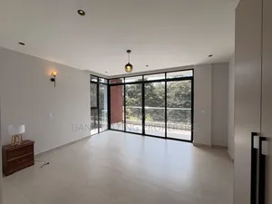 5bdrm Maisonette in Karen Tree Lane for rent