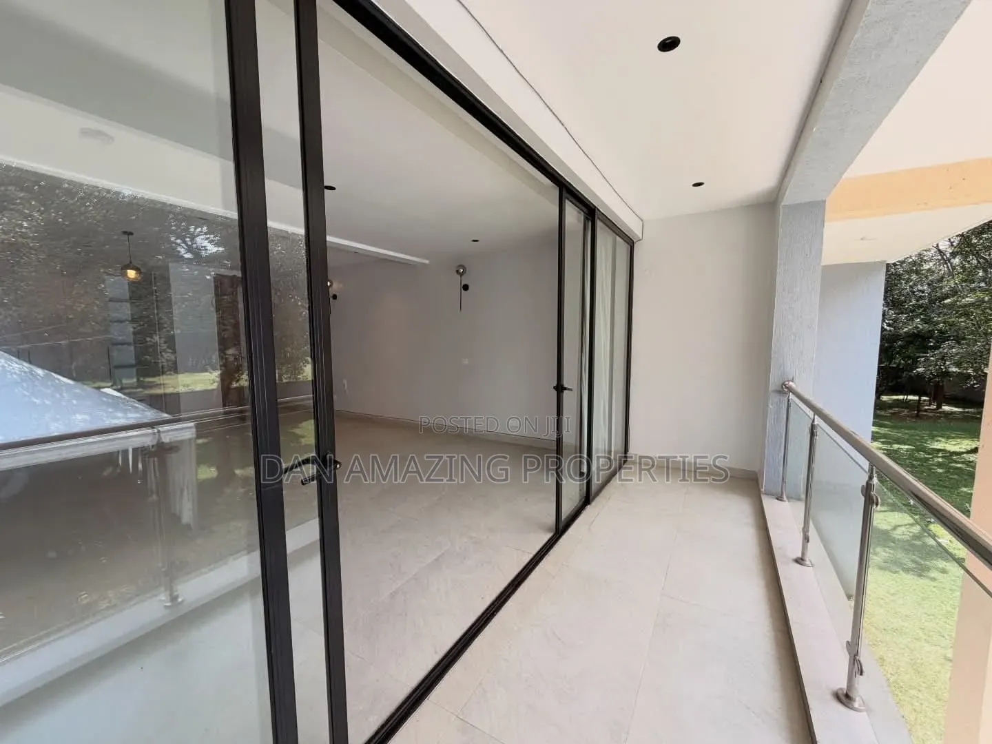 5bdrm Maisonette in Karen Tree Lane for rent
