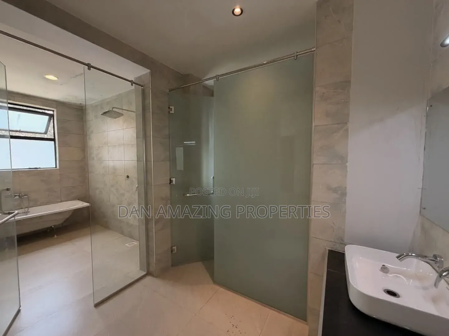 5bdrm Maisonette in Karen Tree Lane for rent