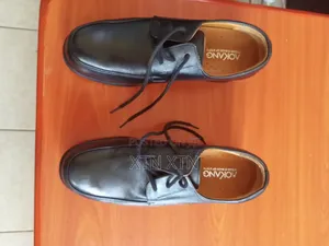 Second Hand Shoes