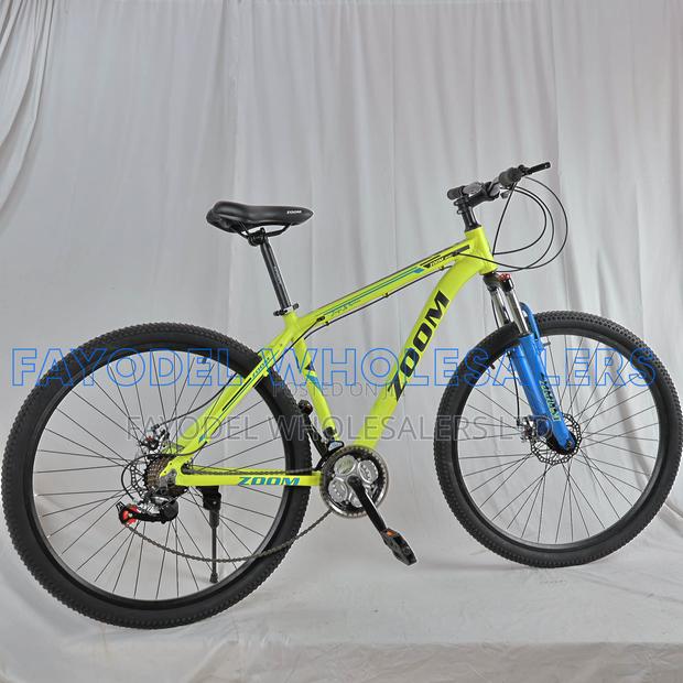 Zoom MTB With Front Suspension and Gears