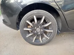 Toyota Auris 2016 Black