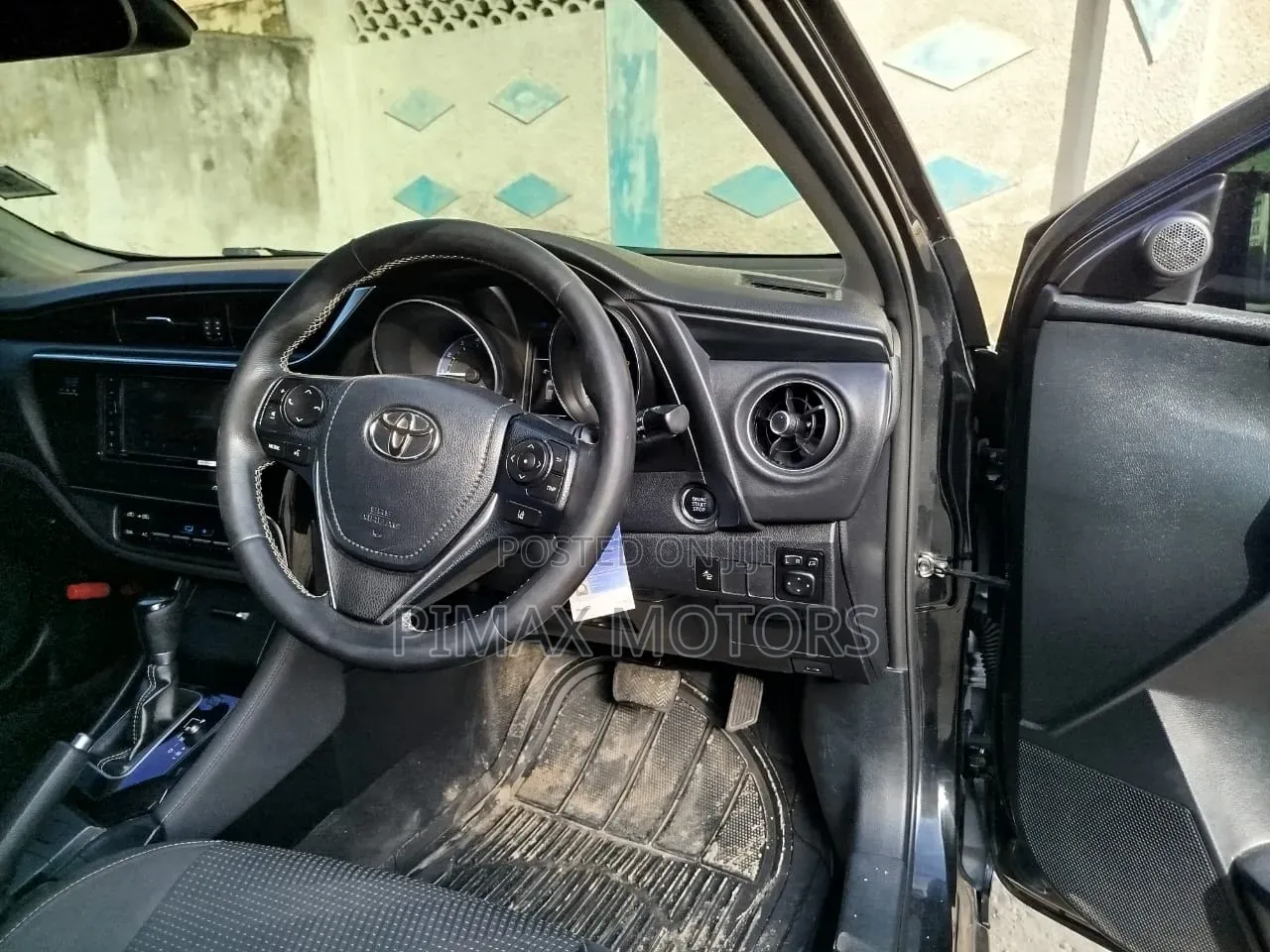 Toyota Auris 2016 Black