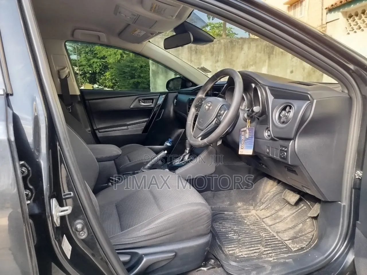Toyota Auris 2016 Black
